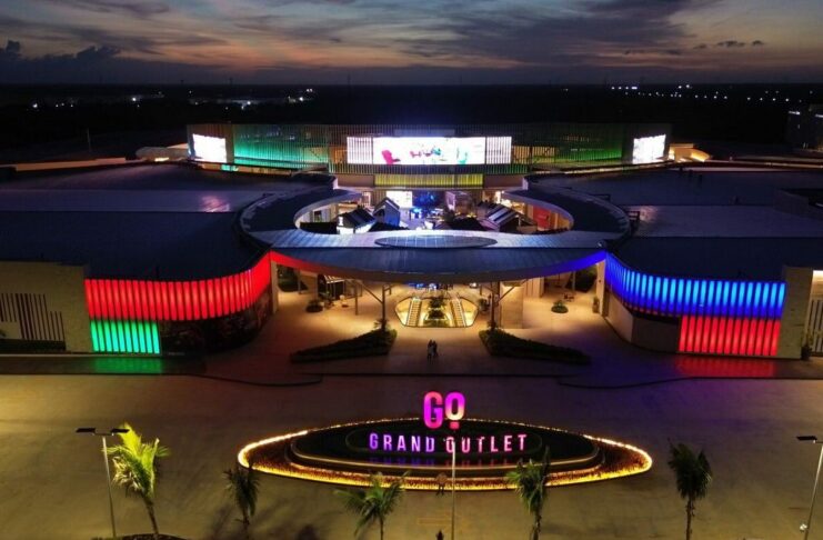 Coach Grand Riviera Maya