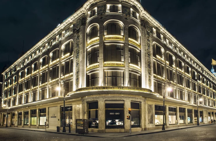 El Palacio De Hierro