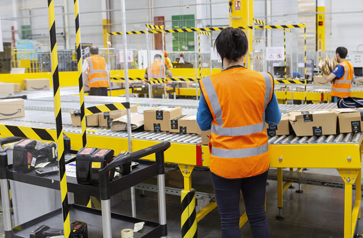 Amazon creó 5.000 empleos nuevos en España en 2020 - Just Retail