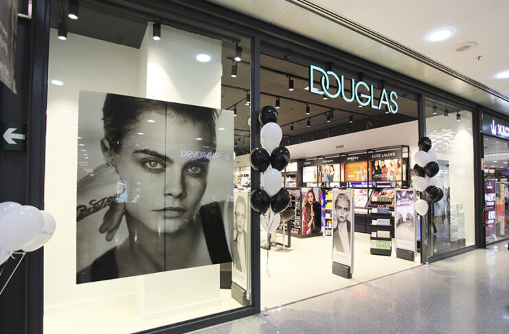 Douglas anuncia un ERE para 600 trabajadores y el cierre de 97 tiendas - Just Retail