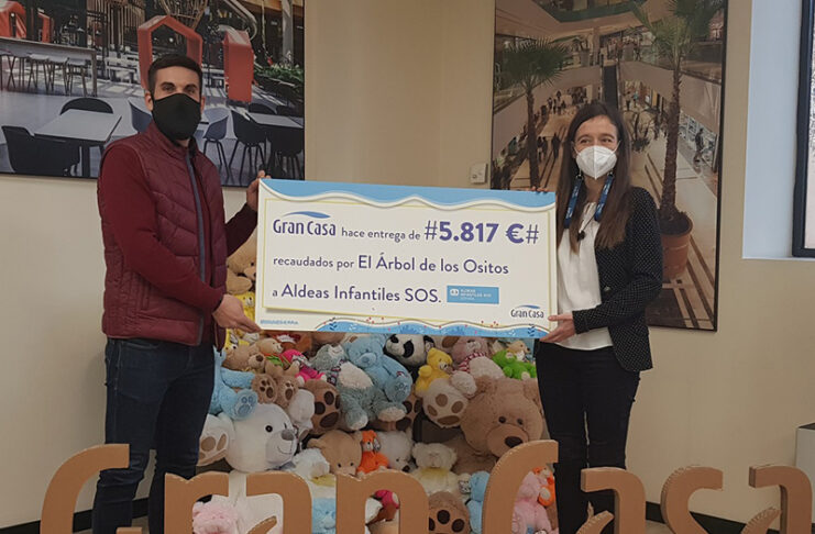 GranCasa entrega casi 6.000 euros a Aldeas Infantiles tras su campaña navideña - Just Retail