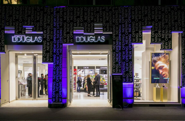 La cadena de perfumerías Douglas podría cerrar hasta 500 tiendas - Just Retail