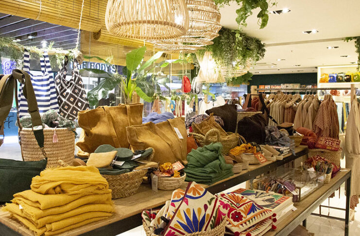 Natura, RKS y Multiópticas abren en Área Sur - Just Retail