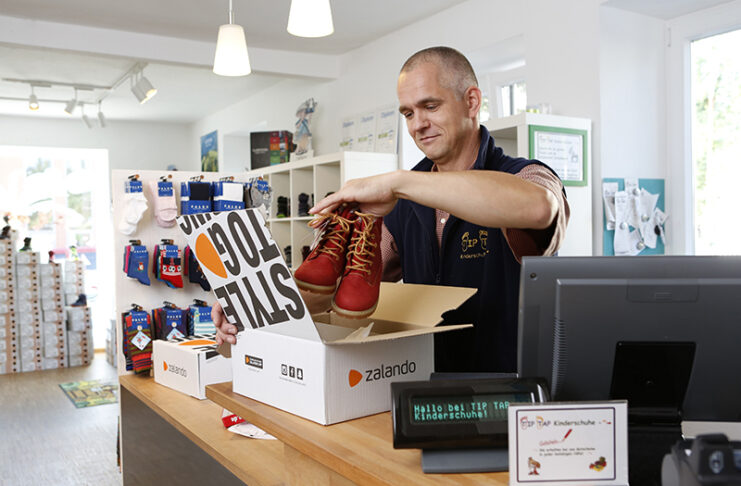 El programa Connected Retail de Zalando registra más de 3.000 tiendas físicas activas - Just Retail
