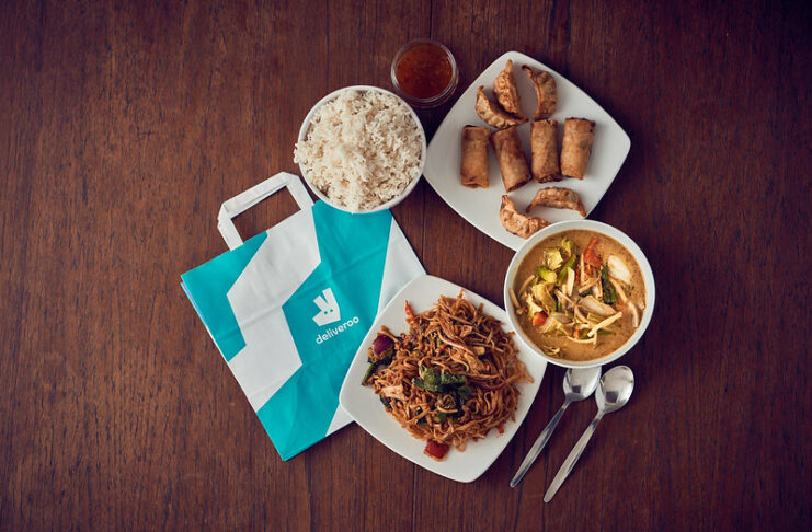 Nueva suscripción Plus para Familias de Deliveroo para pedidos en grupo - Just Retail