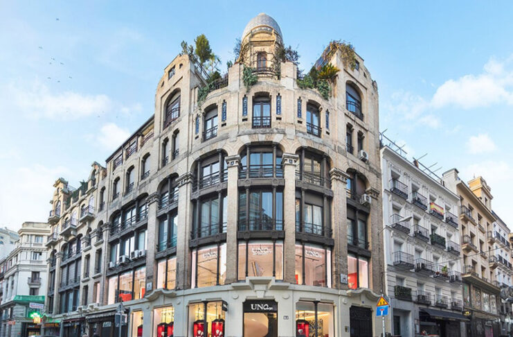 Unode50 abre su primera flagship en Madrid aunando joyería y galería de arte - Just Retail