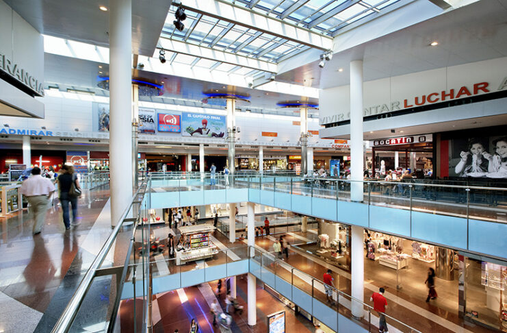 inversores esperan descuentos encima 30 % centros comerciales noticias retail