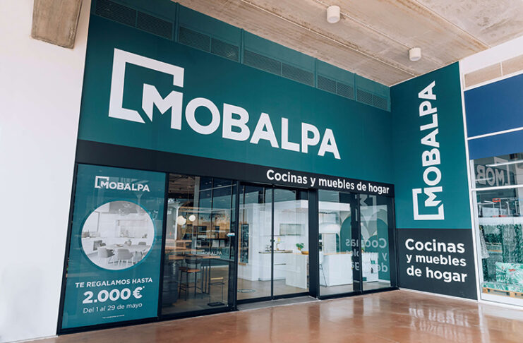 Mobalpa apertura primera tienda Valencia noticias retail