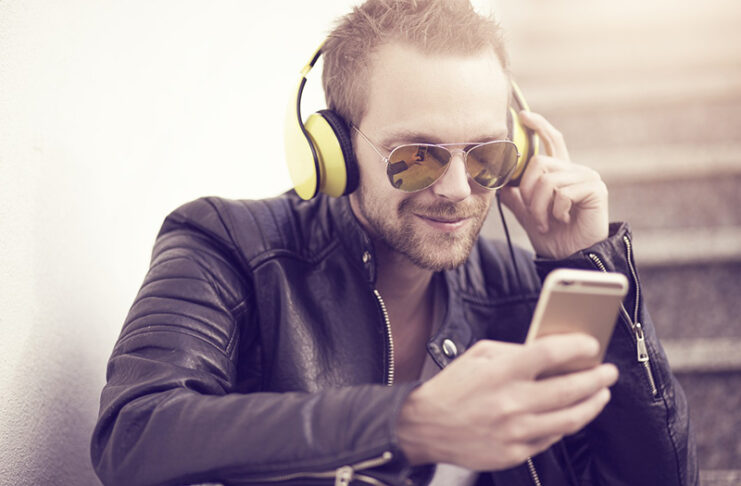 Alimentacion telefonía streaming inversion publicitaria podcasting noticias retail