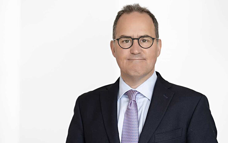 Nuveen Peter Hansell nombramiento deuda noticias retail