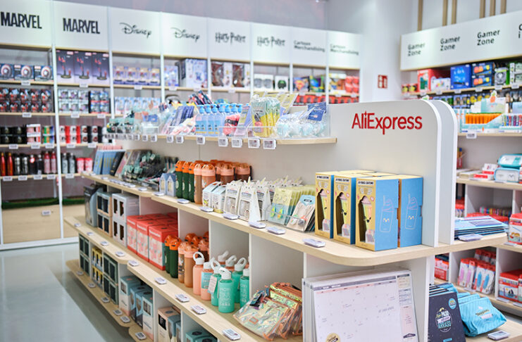 AliExpress Plaza España Barcelona Westfield La Maquinista apertura noticias retail