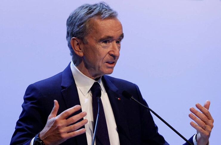 Bernard Arnault capital Carrefour cae Bolsa noticias retail