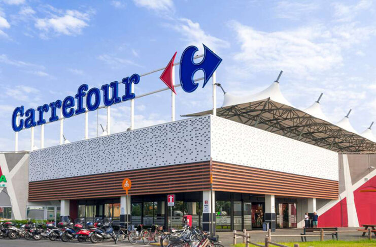 Carrefour venta hipermercados Realty Income 93 millones euros CBRE noticias retail