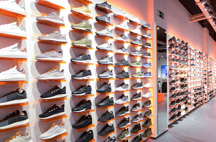 Snipes primera tienda calle Pamplona noticias retail