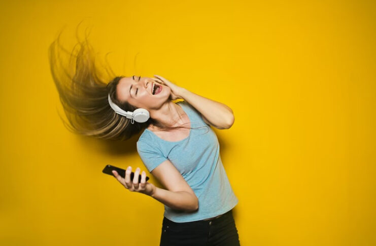 Carrefour Property millennials Spotify noticias retail