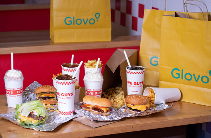Five Guys Glovo colaborar Espana noticias retail