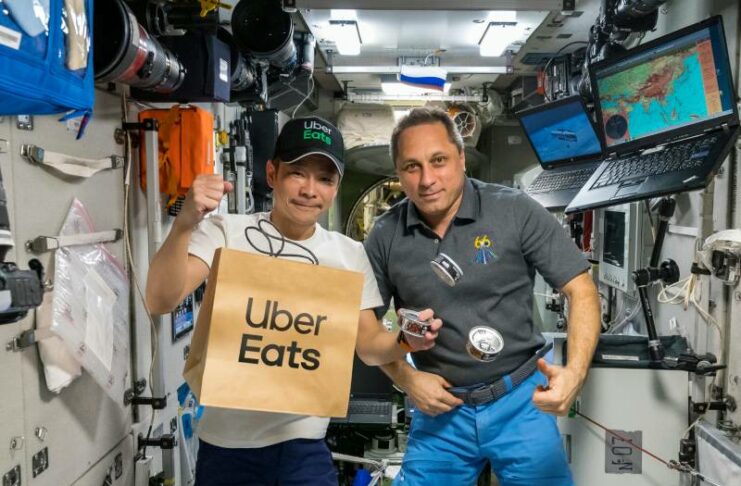 Uber Eats Estación Espacial