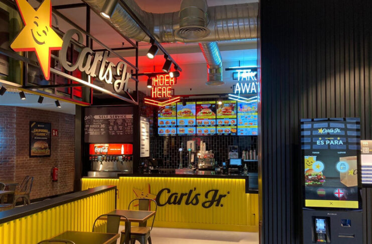 Carls Jr apertura Oviedo restauración