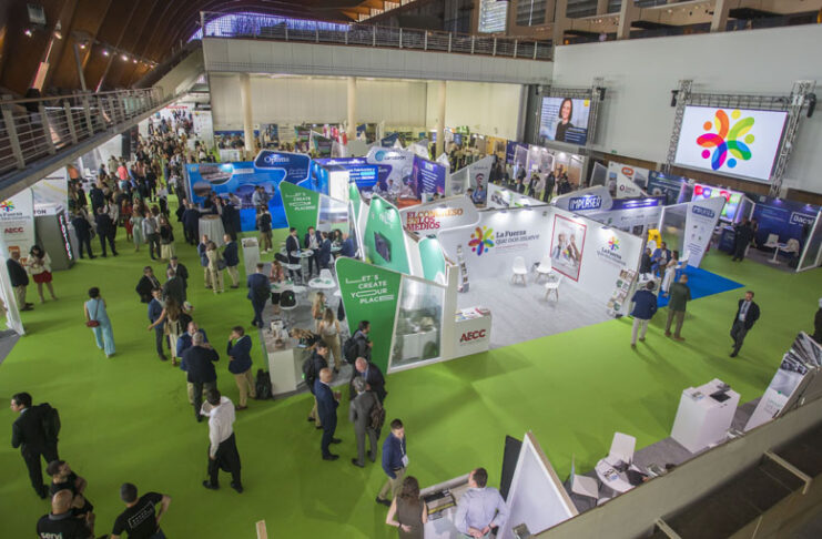 Feria comercial AECC