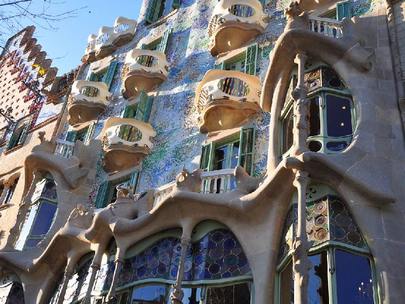 El paseo de Gràcia repite como eje comercial con los alquileres