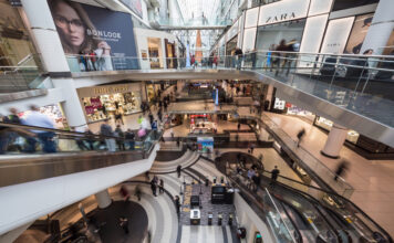 La afluencia a los centros comerciales en España crece un 3,1 % en septiembre, según Sensormatic Solutions