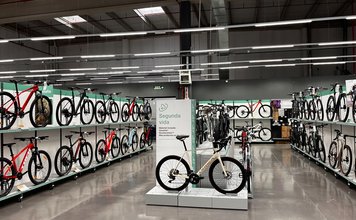 Decathlon suma tres nuevos puntos Segunda Vida de ciclismo en Sevilla, Girona y Santa Cruz de Tenerife