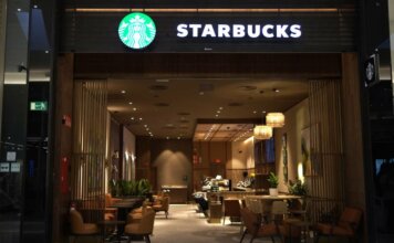 Starbucks abre su primer local en Torrejón de Ardoz, en el centro comercial Parque Corredor